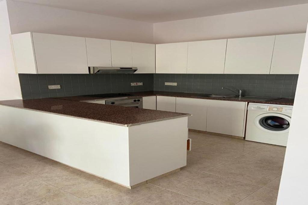 Kato Paphos Apartment In Universal Area Buitenkant foto